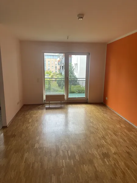 2-Zimmer-Wohnung mit großem Balkon in Wassernähe — photo 1
